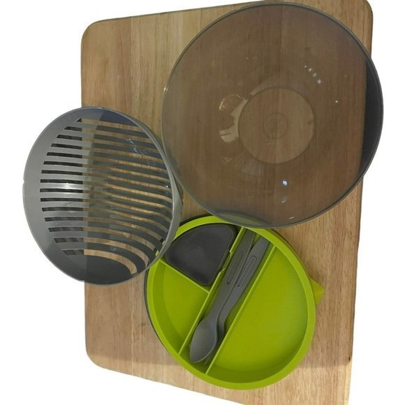 Pampered Chef Salad Cutting Bowl - Picture 3 of 7